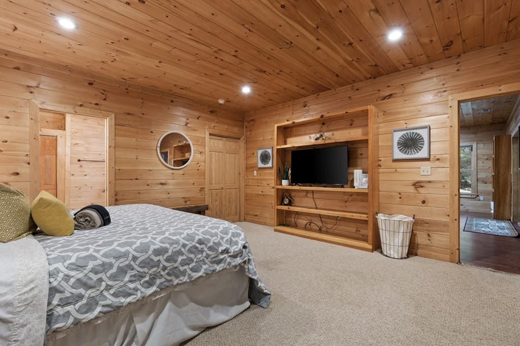 220 Solar Drive, Blue Ridge GA 30513 - Photo