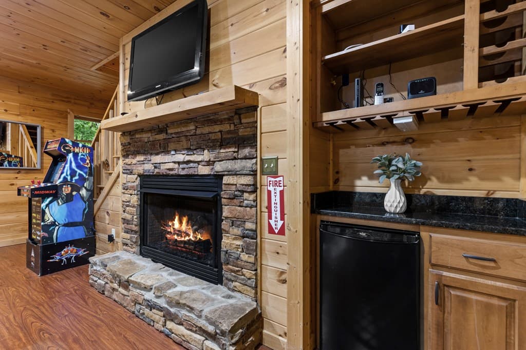220 Solar Drive, Blue Ridge GA 30513 - Photo
