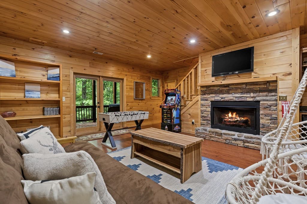 220 Solar Drive, Blue Ridge GA 30513 - Photo