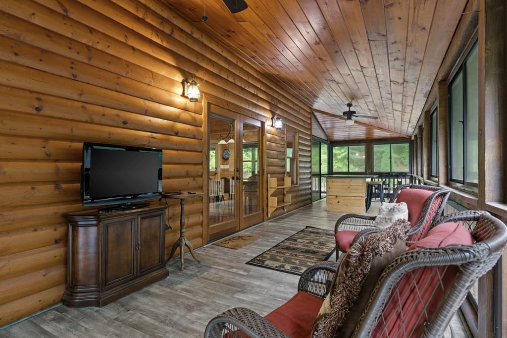 220 Solar Drive, Blue Ridge GA 30513 - Photo