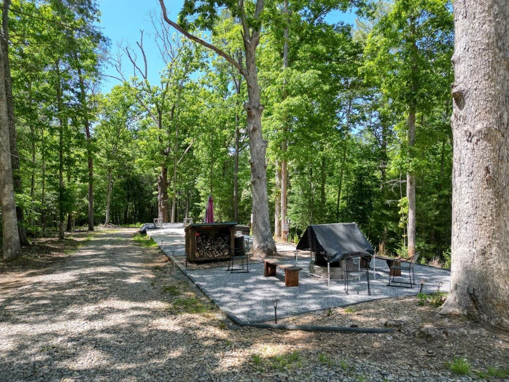 161 Nottely Woods Road E, Blairsville GA 30512 - Photo