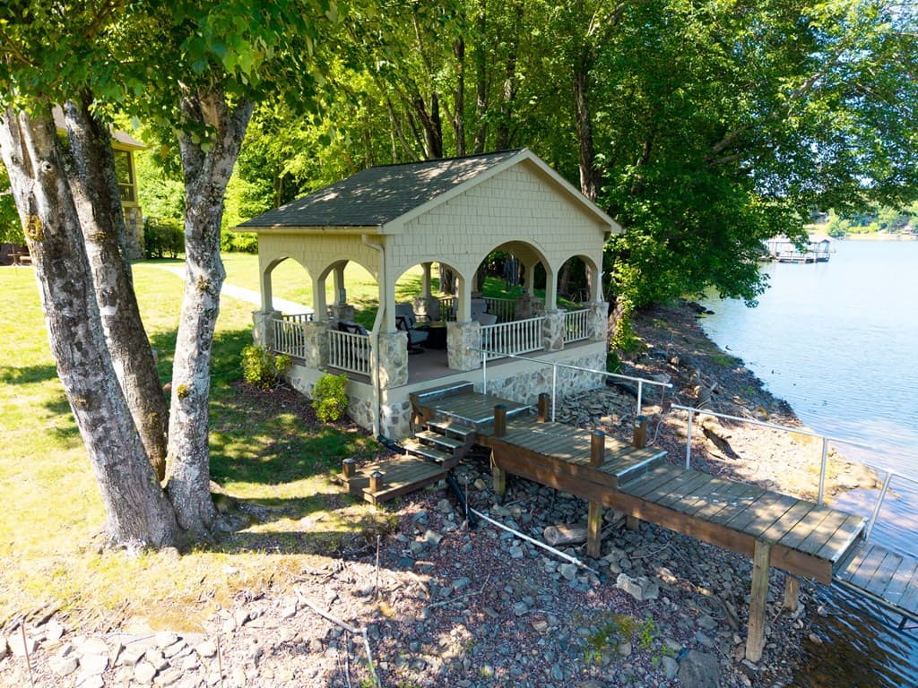 234 Shores Drive, Hayesville NC 28904 - Photo