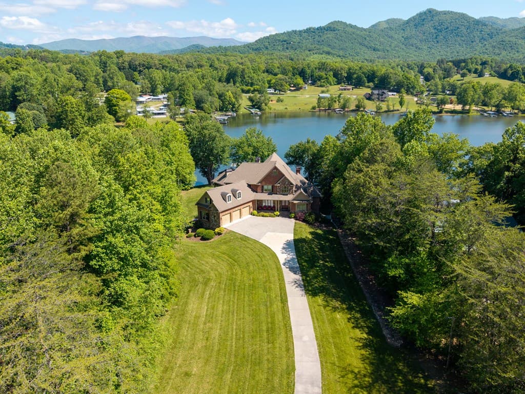 234 Shores Drive, Hayesville NC 28904 - Photo