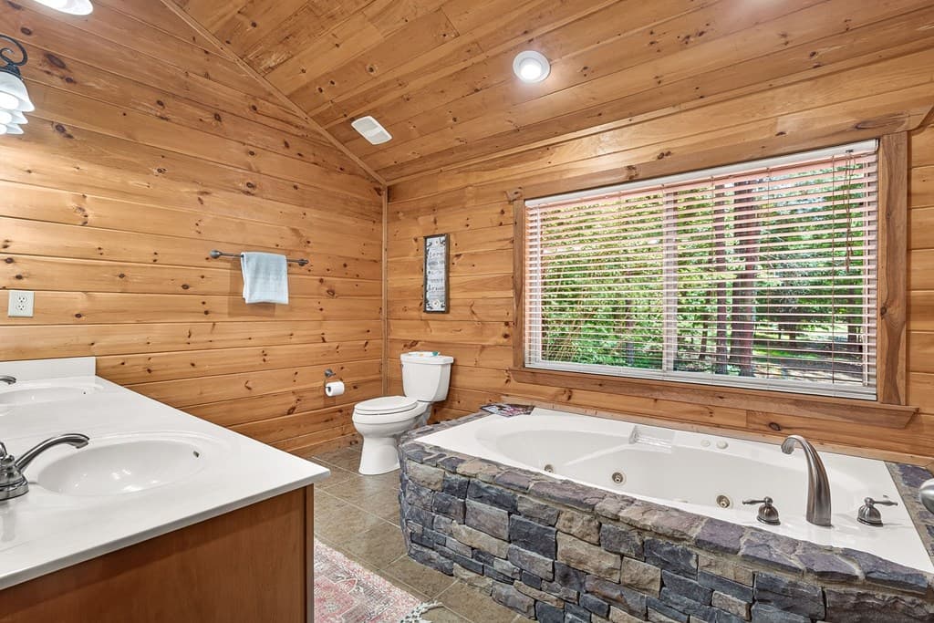 239 Reindeer Lane, Talking Rock GA 30175 - Photo