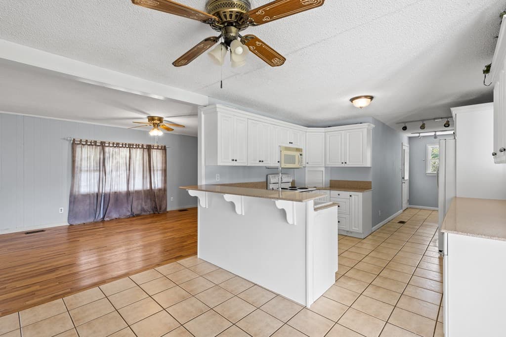 111 Briggs Street, Mccaysville GA 30555 - Photo