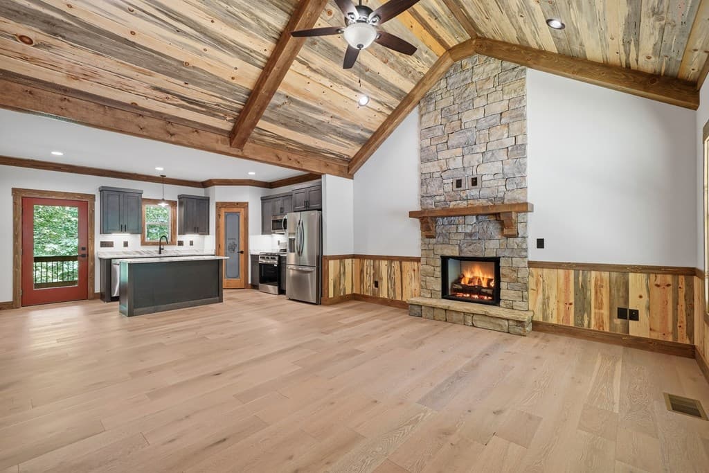 121 Orbit Lane, Ellijay GA 30540 - Photo