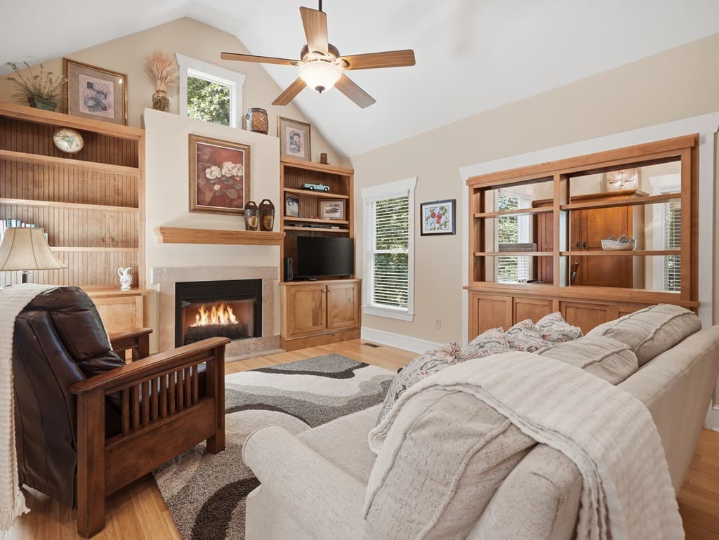 1110 Chatsworth Hwy, Ellijay GA 30540 - Photo