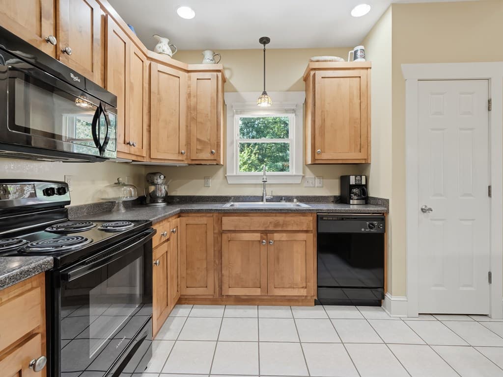 1110 Chatsworth Hwy, Ellijay GA 30540 - Photo