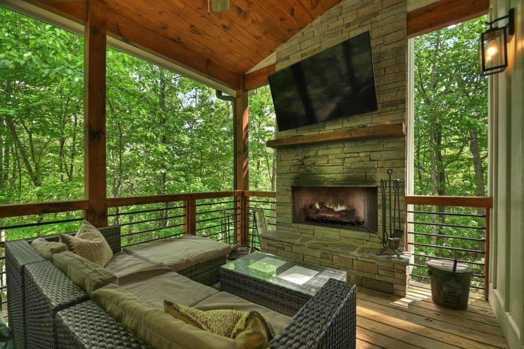 285 Pine Terrace Circle, Blue Ridge GA 30513 - Photo