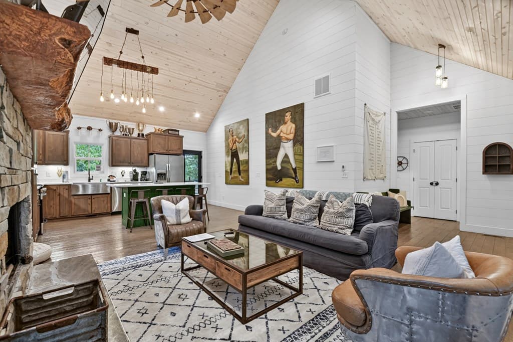 285 Pine Terrace Circle, Blue Ridge GA 30513 - Photo