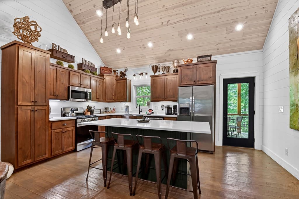 285 Pine Terrace Circle, Blue Ridge GA 30513 - Photo