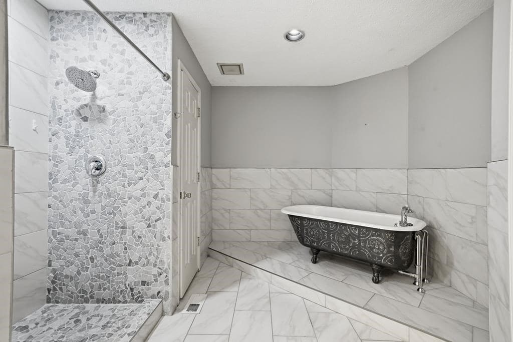 300 Westwoods Drive, Ellijay GA 30540 - Photo