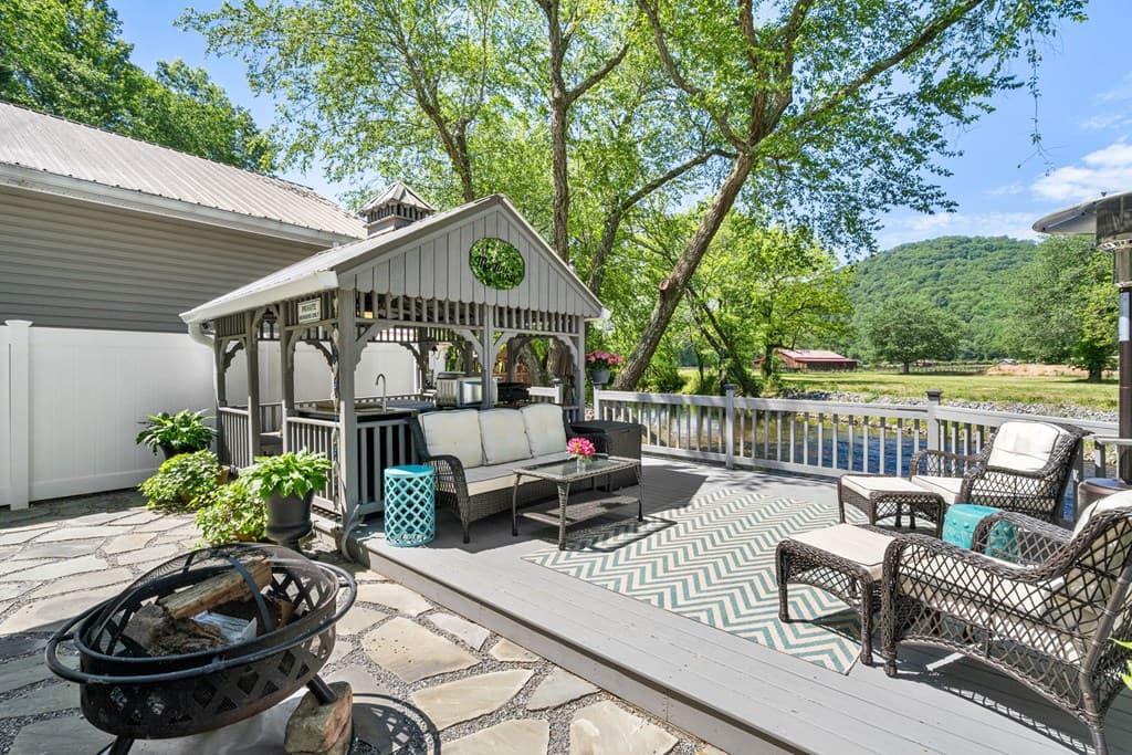4179 Riverbank Run, Hiawassee GA 30546 - Photo