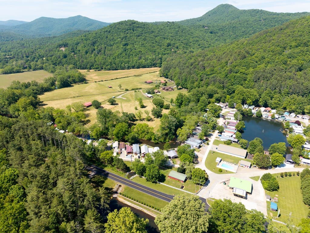 4179 Riverbank Run, Hiawassee GA 30546 - Photo