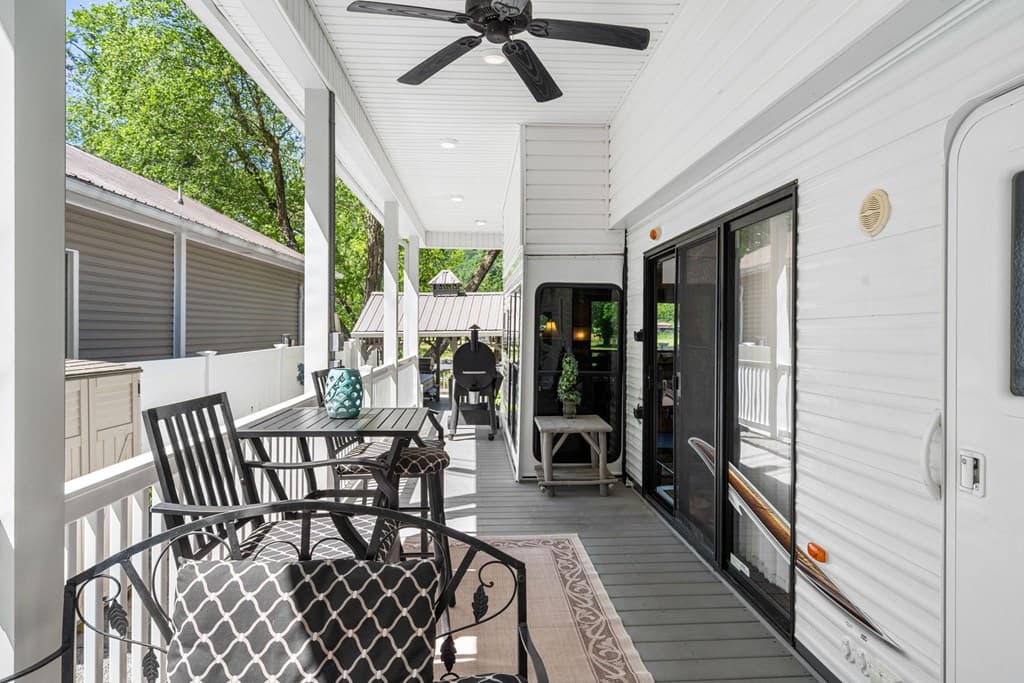 4179 Riverbank Run, Hiawassee GA 30546 - Photo
