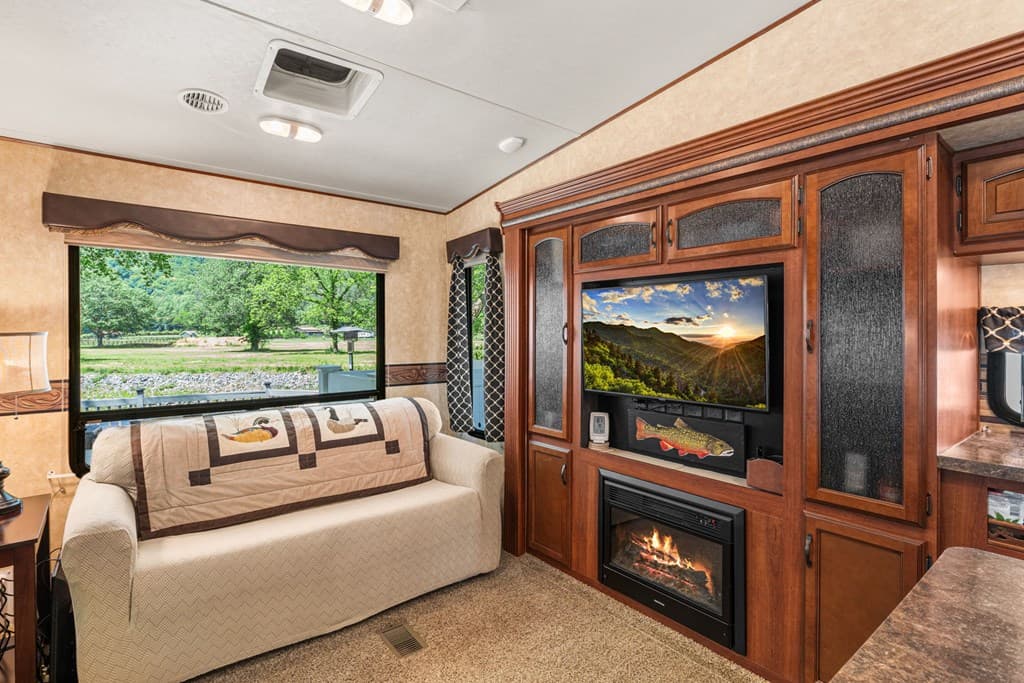 4179 Riverbank Run, Hiawassee GA 30546 - Photo