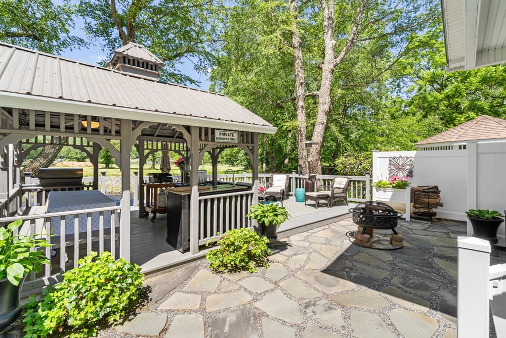 4179 Riverbank Run, Hiawassee GA 30546 - Photo