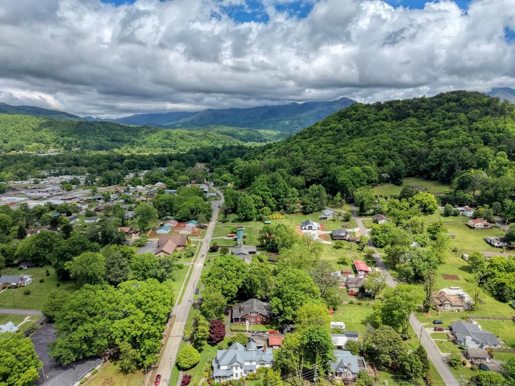 32 Aquone Road, Andrews NC 28901 - Photo