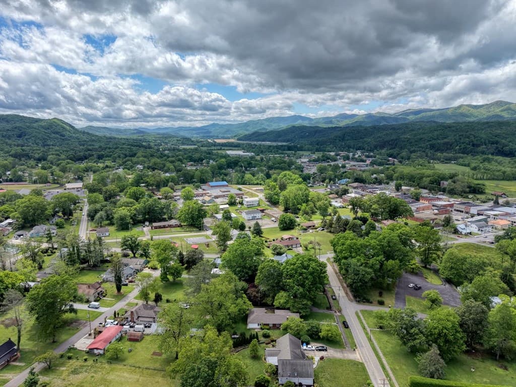 32 Aquone Road, Andrews NC 28901 - Photo