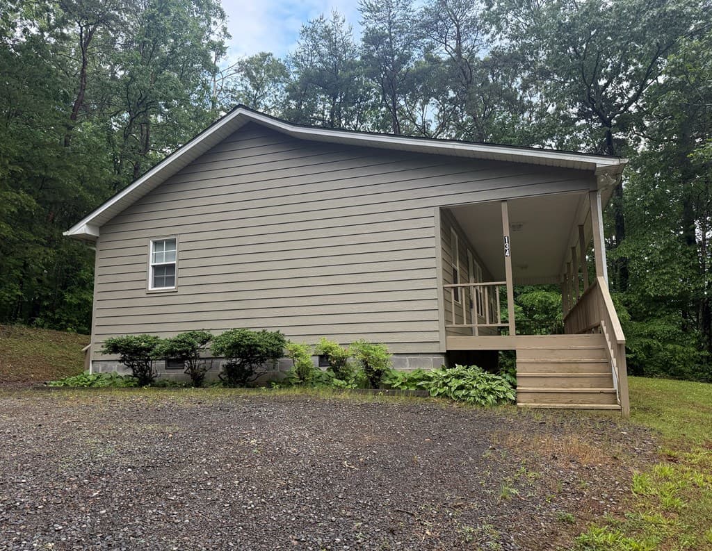 134 Acorn Lane, Warne NC 28909 - Photo