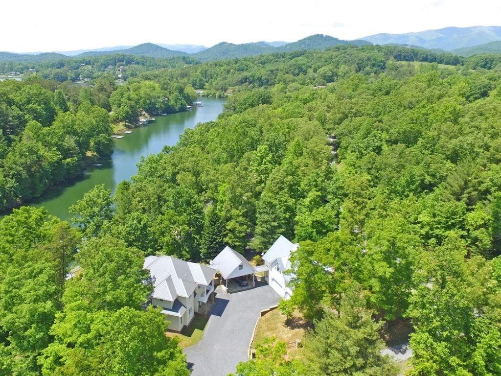 30 Berrong Drive, Hayesville NC 28904 - Primary photo