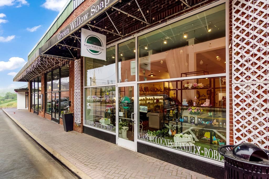 28 N Main Street, Ellijay GA 30540 - Photo