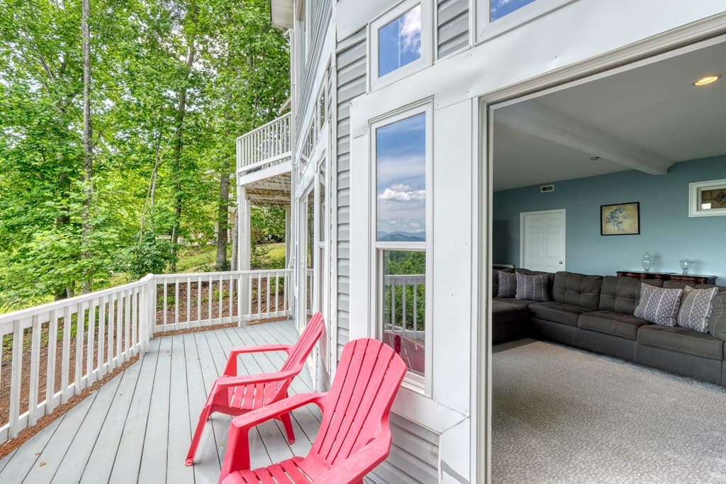 860 Ramey Mountain Road, Hiawassee GA 30546 - Photo