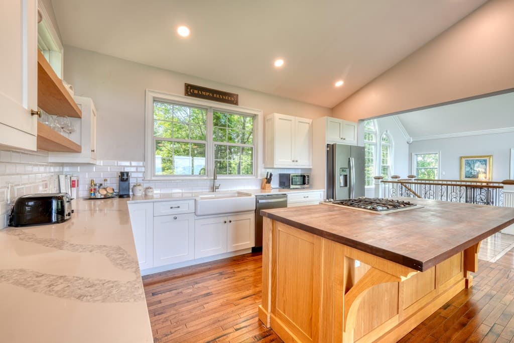860 Ramey Mountain Road, Hiawassee GA 30546 - Photo