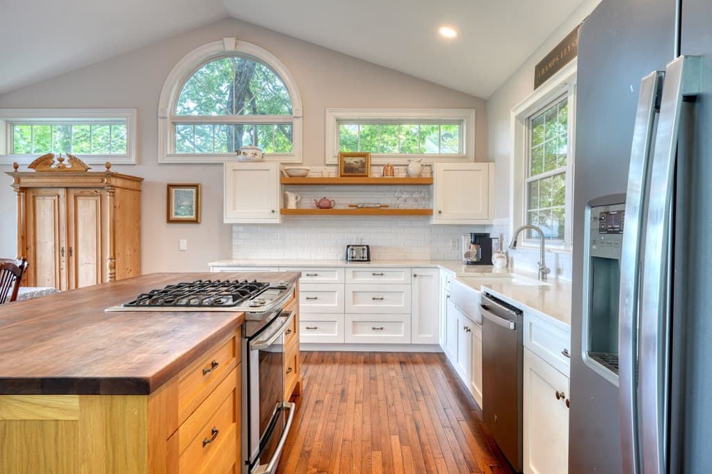 860 Ramey Mountain Road, Hiawassee GA 30546 - Photo