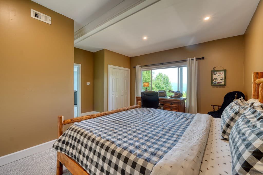 860 Ramey Mountain Road, Hiawassee GA 30546 - Photo
