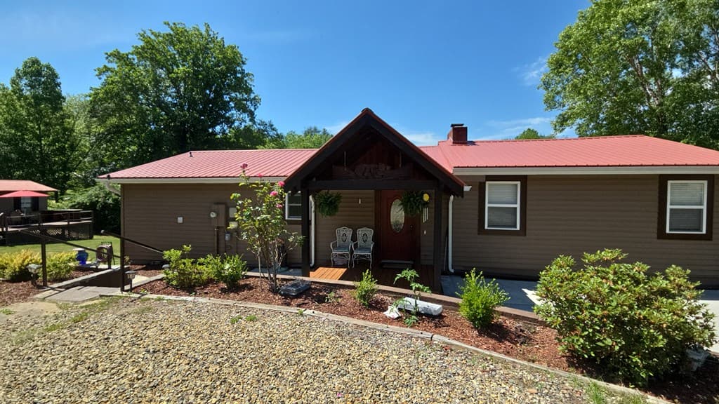 1693 Chatuge Shores, Hiawassee GA 30546 - Photo
