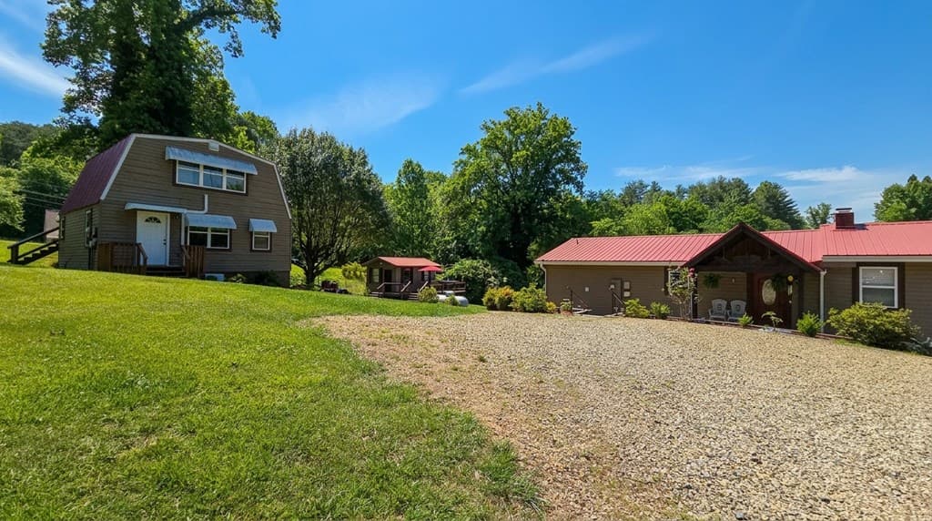 1693 Chatuge Shores, Hiawassee GA 30546 - Photo