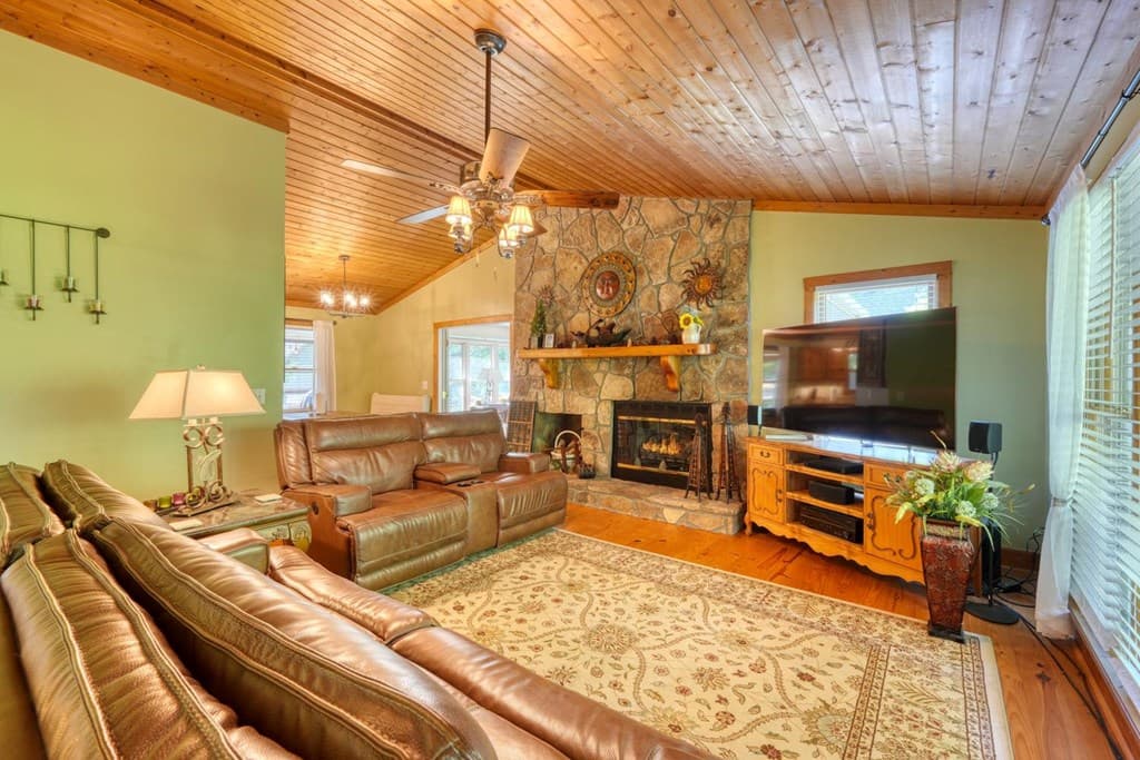 436 Long View Drive, Hiawassee GA 30546 - Photo