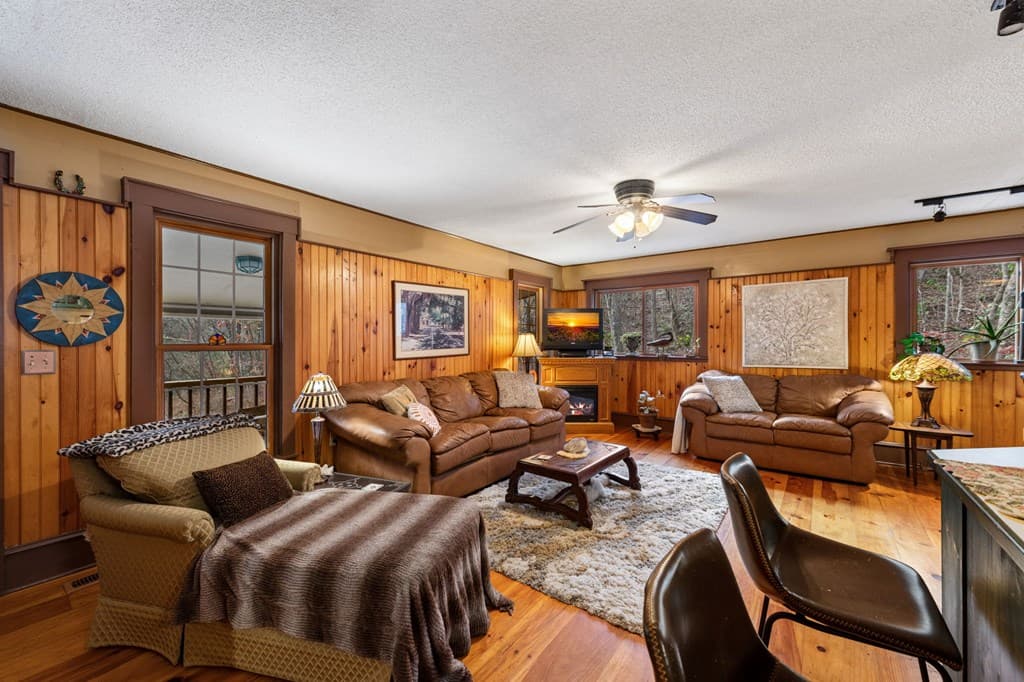 208 Bullen Gap Road, Blue Ridge GA 30513 - Photo