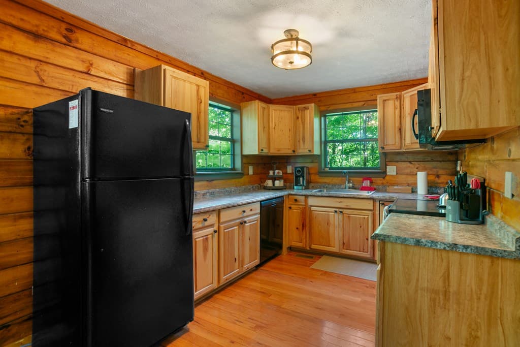 488 S Lemmon Lane, Ellijay GA 30540 - Photo