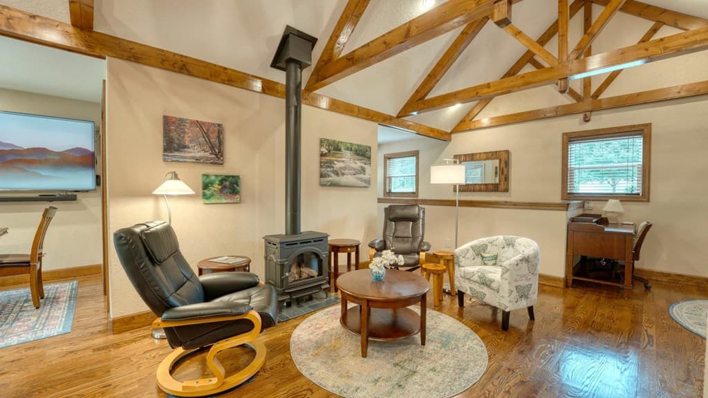 515 Barlow Fields Drive, Hayesville NC 28904 - Photo