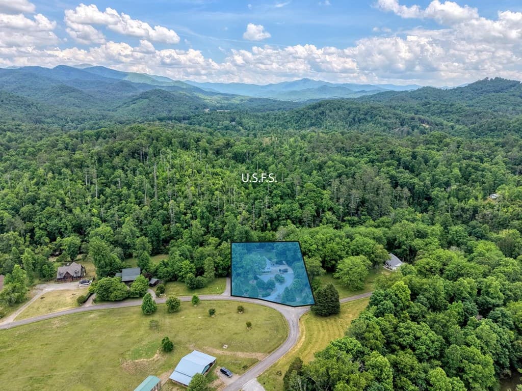 515 Barlow Fields Drive, Hayesville NC 28904 - Photo