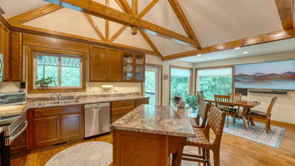 515 Barlow Fields Drive, Hayesville NC 28904 - Photo