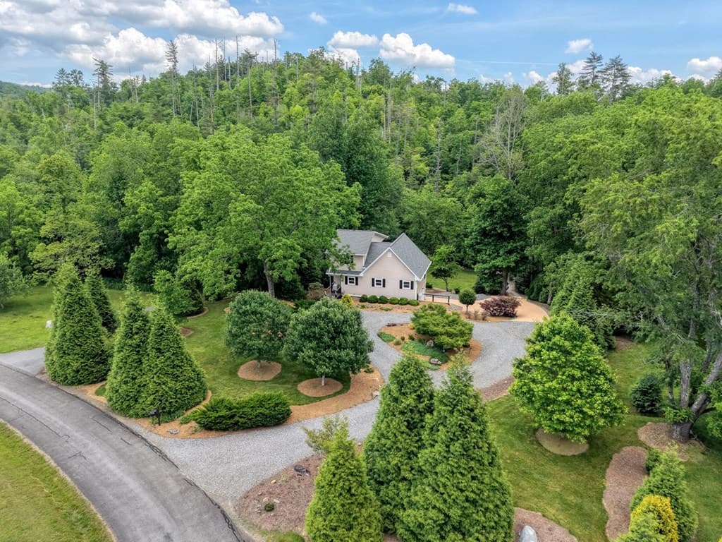 515 Barlow Fields Drive, Hayesville NC 28904 - Photo