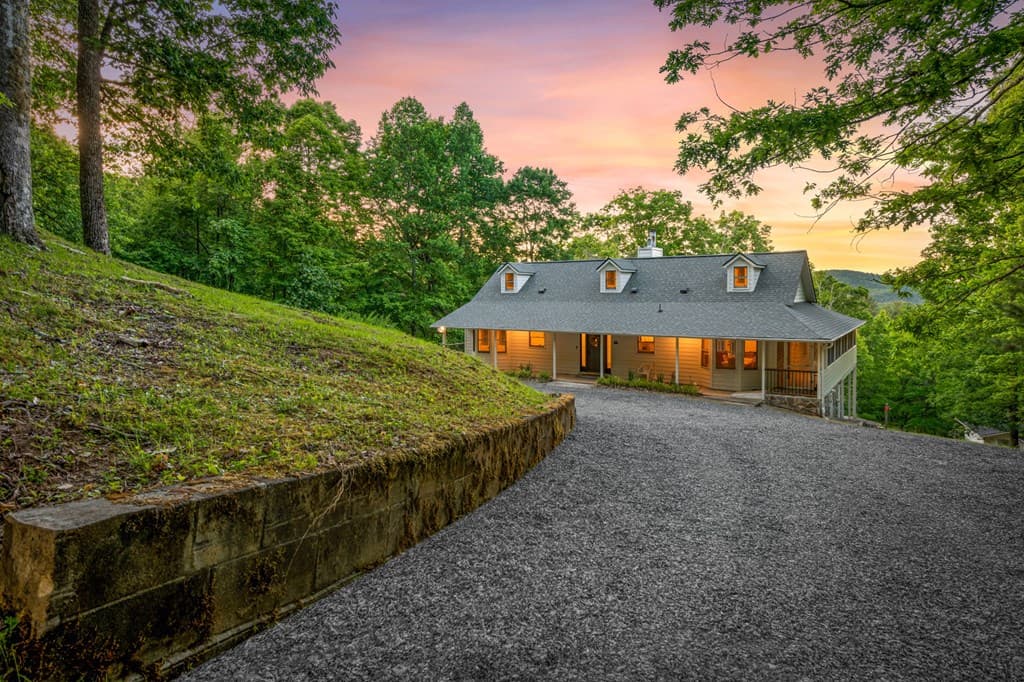 760 River Bend Lane, Blue Ridge GA 30513 - Photo