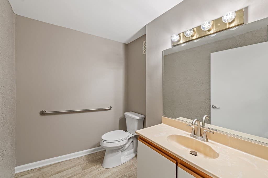 990 East Main St #4, Blue Ridge GA 30513 - Photo
