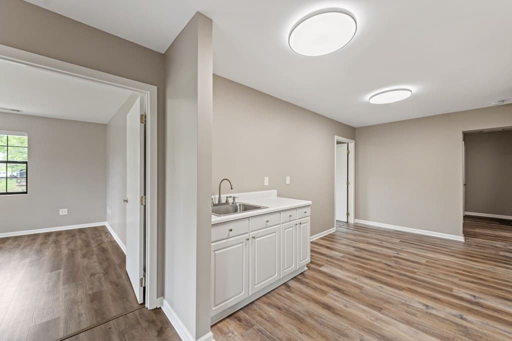 990 East Main St #4, Blue Ridge GA 30513 - Photo