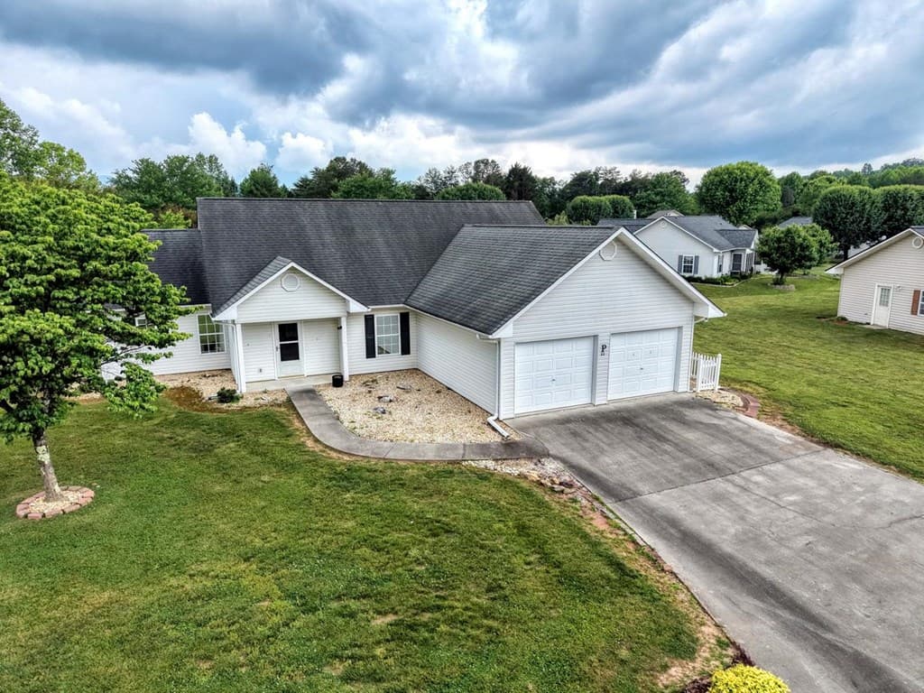 22 Sunset Court, Blue Ridge GA 30513 - Photo