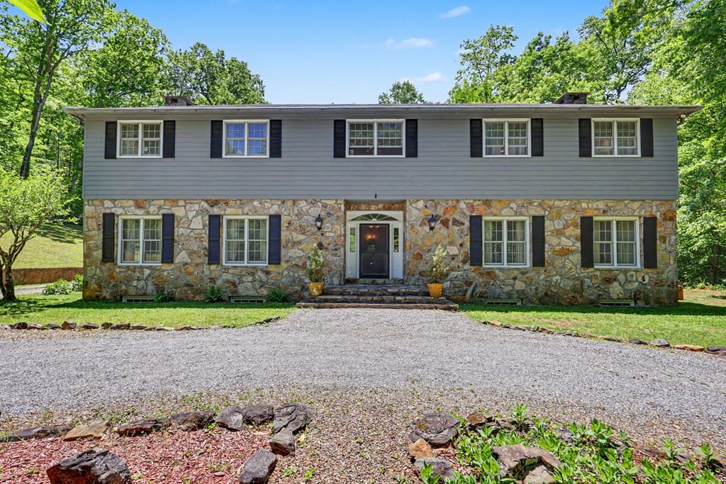 1127 Burch Branch Road, Hiawassee GA 30546 - Photo