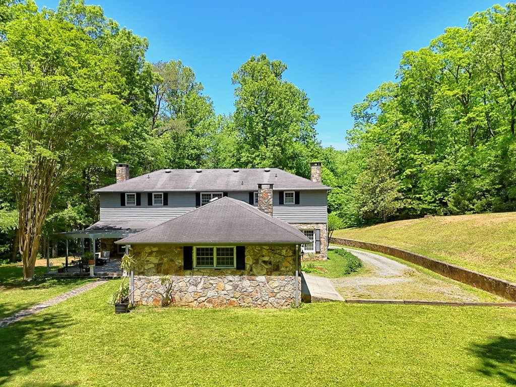 1127 Burch Branch Road, Hiawassee GA 30546 - Photo