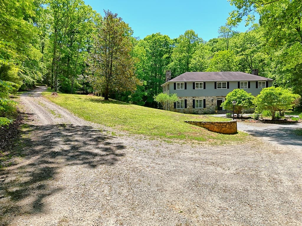 1127 Burch Branch Road, Hiawassee GA 30546 - Photo