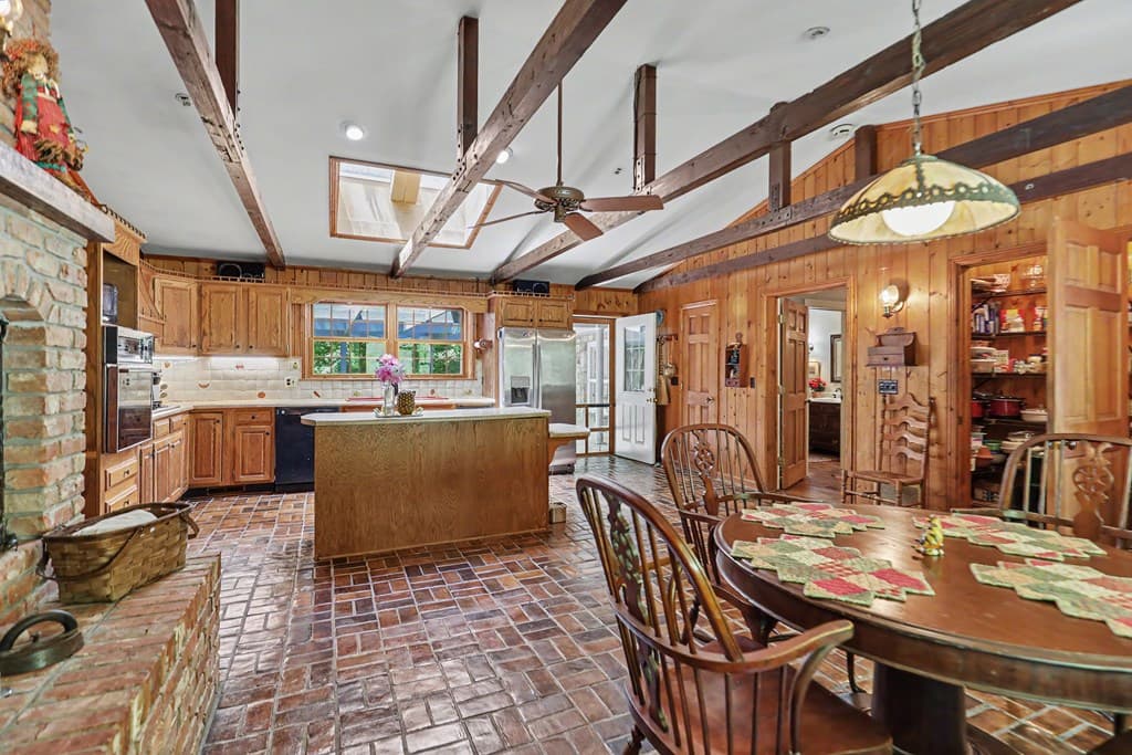 1127 Burch Branch Road, Hiawassee GA 30546 - Photo