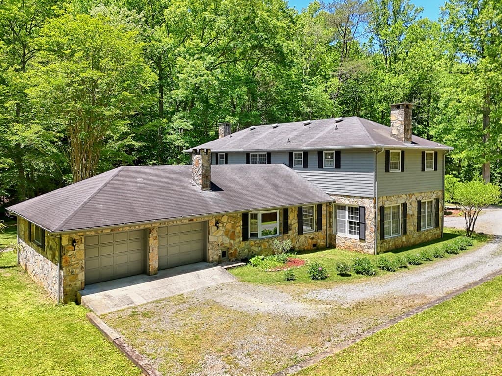 1127 Burch Branch Road, Hiawassee GA 30546 - Photo