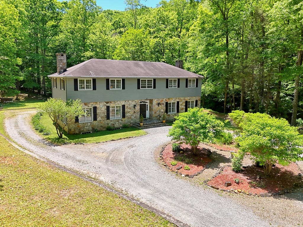 1127 Burch Branch Road, Hiawassee GA 30546 - Photo