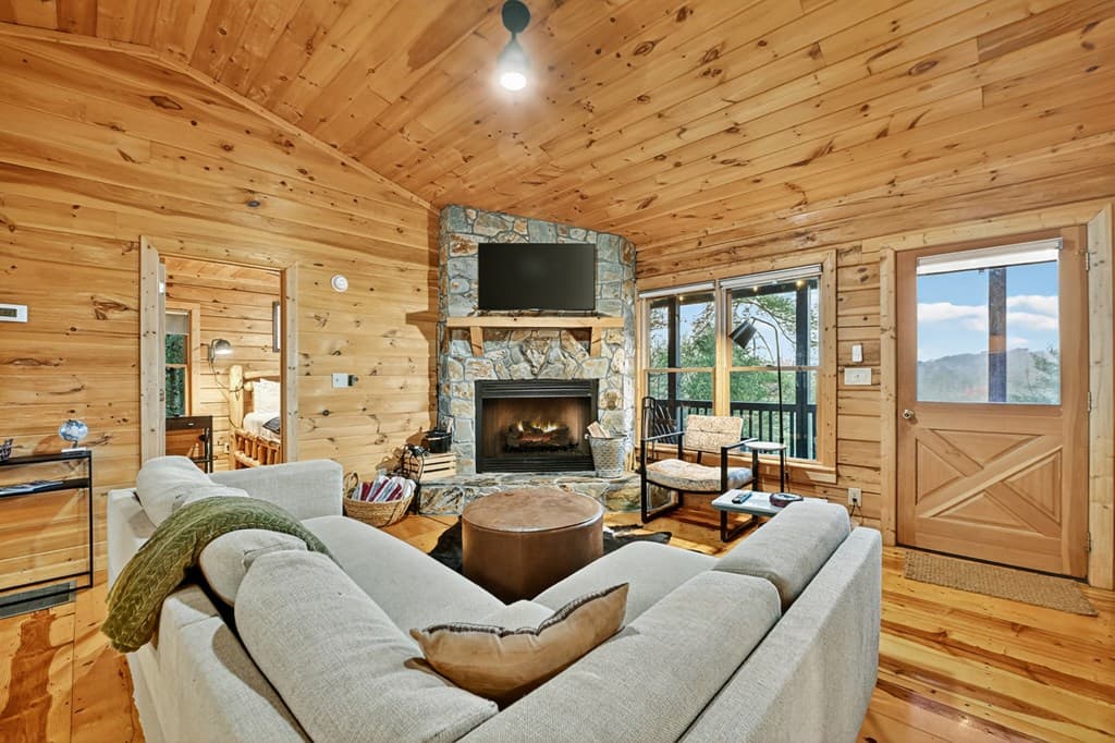 89 N Whitepath Circle, Ellijay GA 30540 - Photo